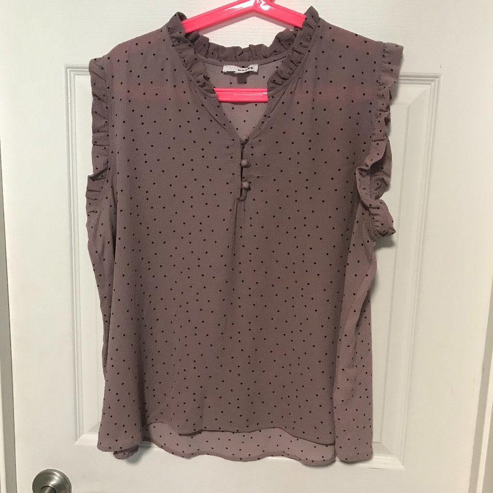 Mauve: Women's Sleeveless Plus size 1X blouse